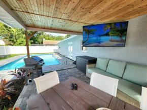 Serenity by the Sea! Cozy pool home with putting green & fire pit!